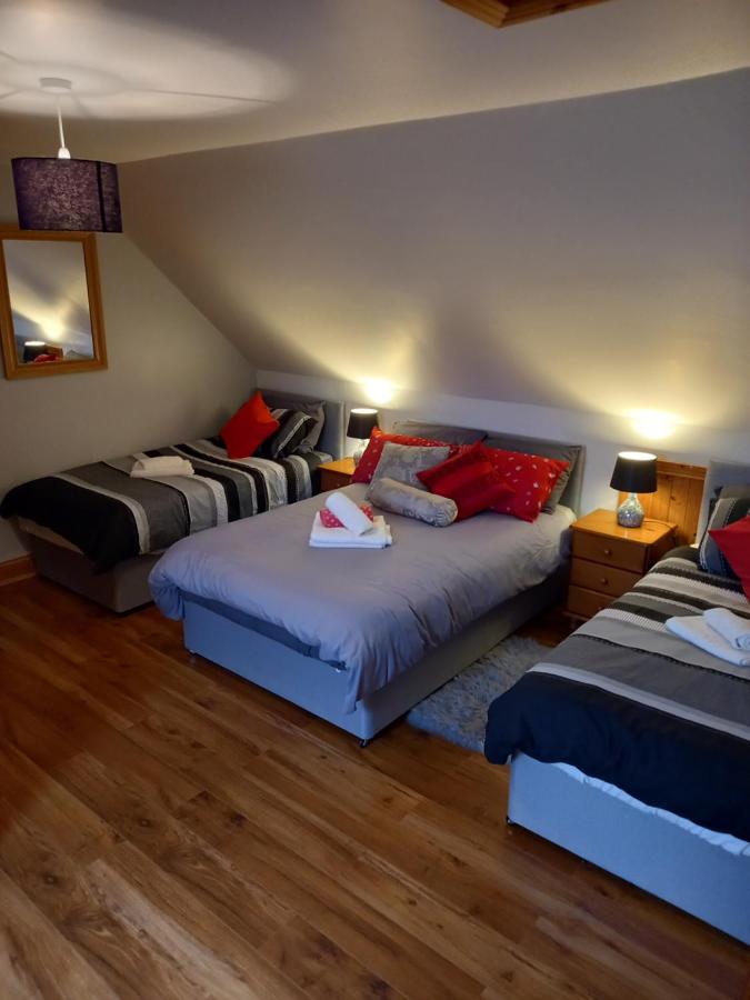A New U Country Cottage Clynacartan Exteriör bild
