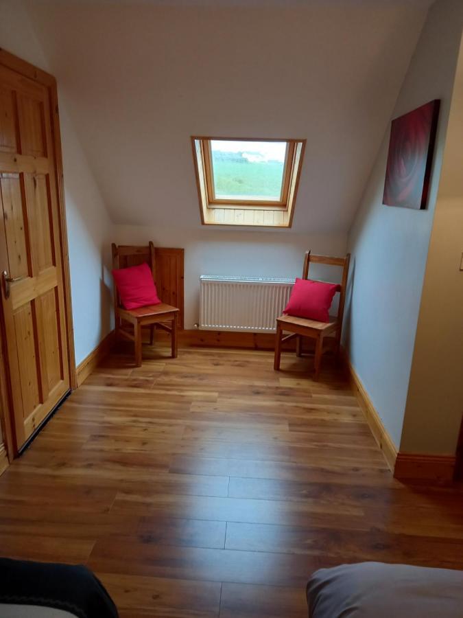 A New U Country Cottage Clynacartan Exteriör bild