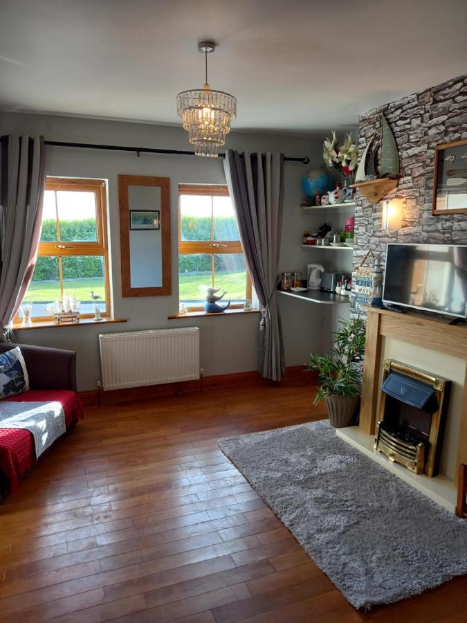 A New U Country Cottage Clynacartan Exteriör bild
