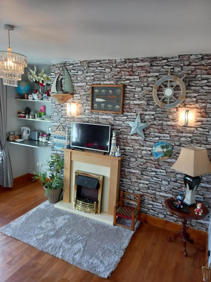 A New U Country Cottage Clynacartan Exteriör bild